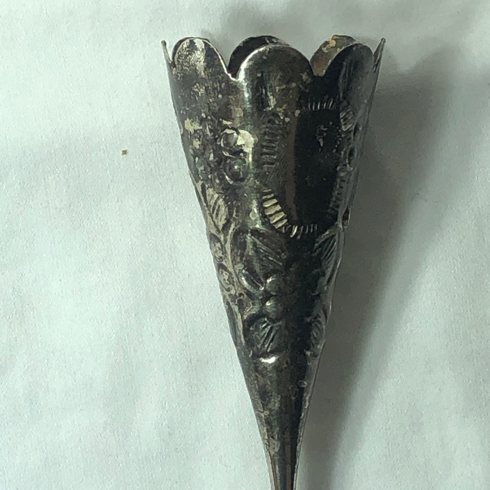 Vintage Silver Tusie-Mussie Flower Bouquet Holder or Candle Snuffer - Picture 14 of 16